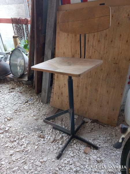 3 retro bar stools