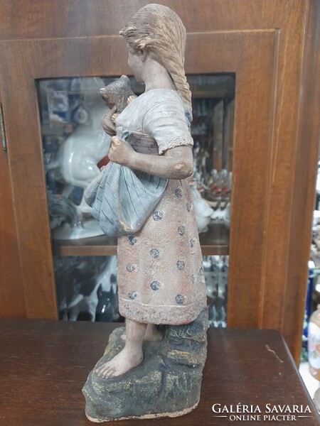 Alt Eichwald Bernhard,Bernard Bloch & Co 1895-1898, Majolika Terrakotta Macskás Lány Szobor. 35 cm.