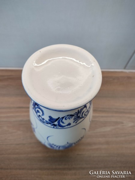 Festett mázas porcelán váza jelzés nélkül
