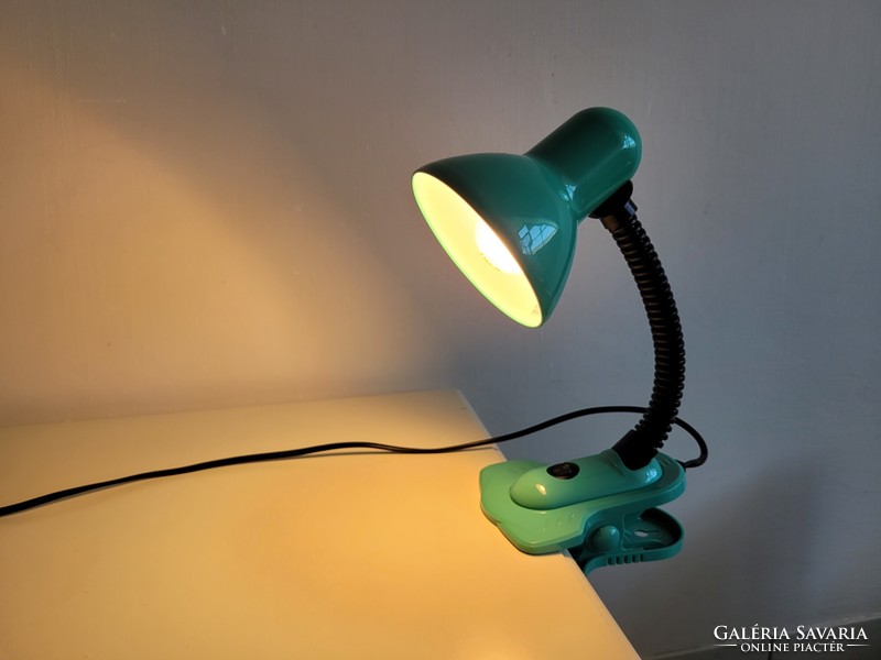 Zöld csipeszes csíptetős lámpa