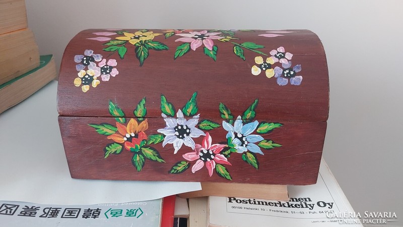 (K) old painted wooden box