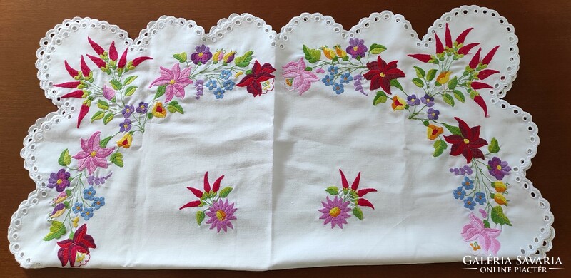 Large embroidered tablecloth from Kalocsa for sale
