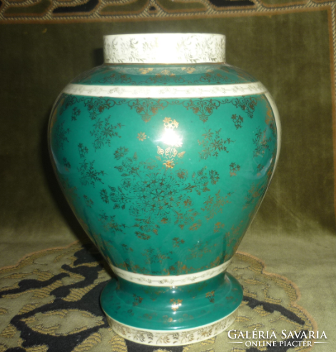 Altwien vase /hand painted numbered/.