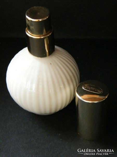 Porcelain perfume dispenser