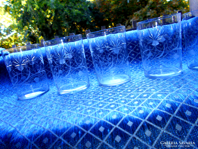 5 pcs of antique glass glasses with a special polished pattern--the price applies to 5 pcs