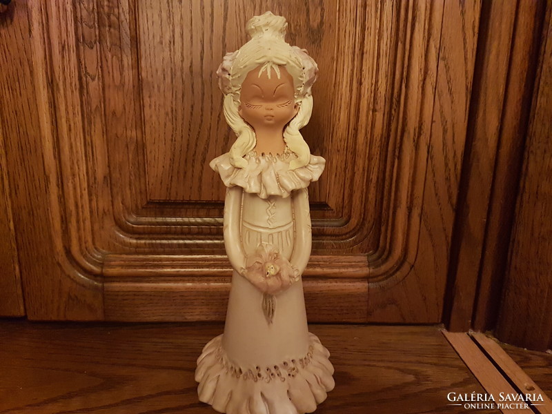 Very nice condition finger stick ceramic girl statue (collector's condition) product