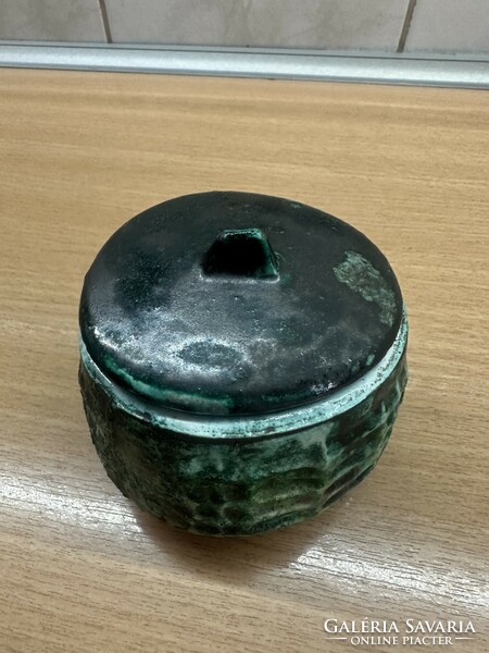 Ceramic box with lid