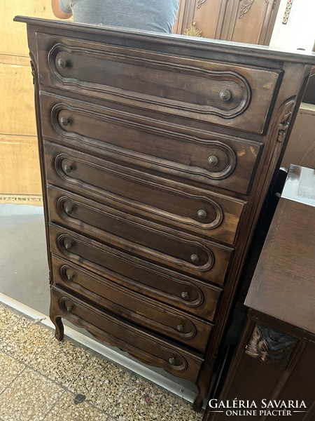 7 Chest of drawers