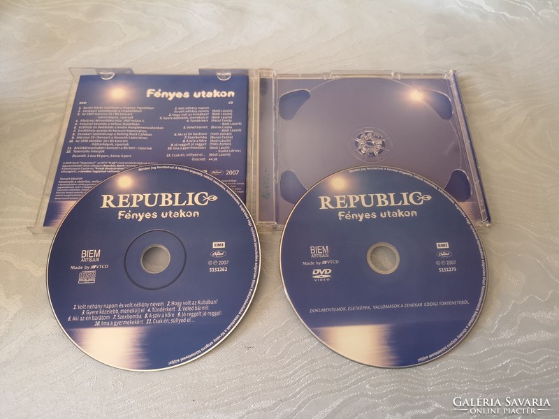 Republic - Fényes utakon (1CD, 1DVD) DEDIKÁLT!!!