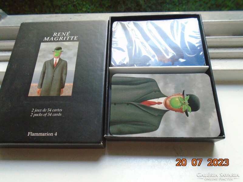 Set of 2 decks of cards with prints of 2 paintings by the surrealist painter René Magritte flammarion 1993