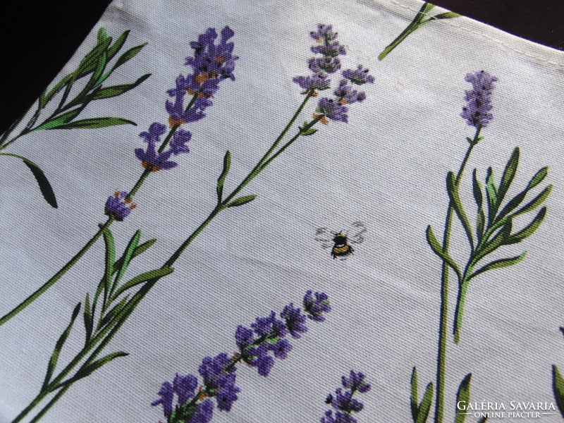 100% Cotton tea towel / lavender