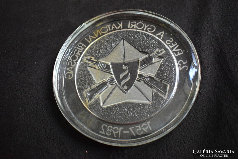 25 Years of the Győr Military Court, glass commemorative plaque, paperweight 1957 - 1982, 11.5 x 1.5 cm