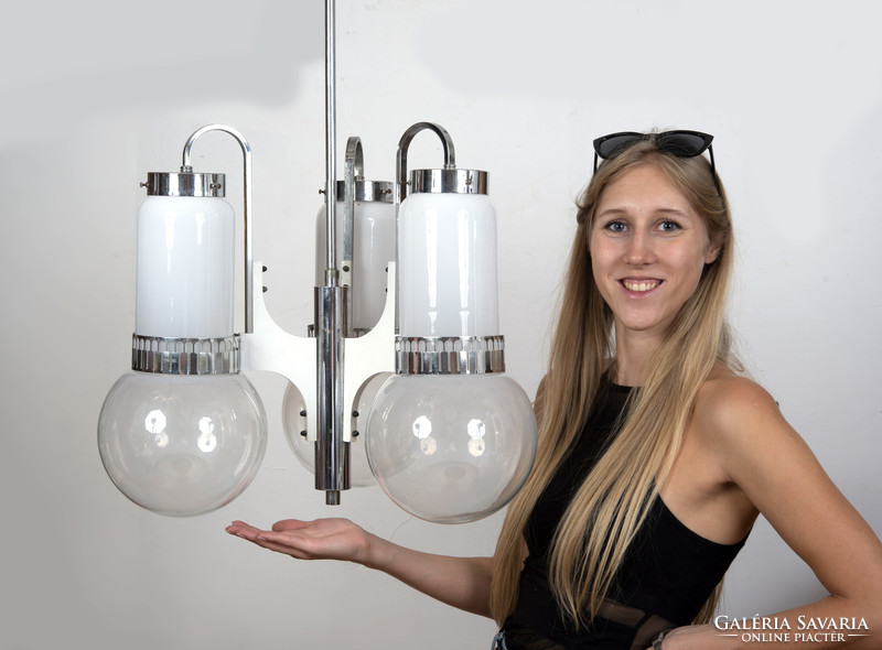 Modern chandelier with Murano glass shades - 3 burners