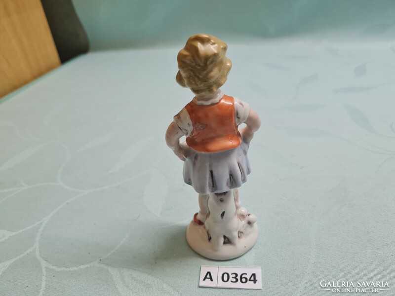 A0364 Gombaszedő gyermek porcelán figura 13 cm
