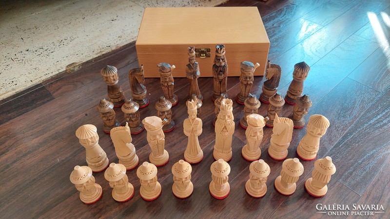 Faragott, ember figurás sakk készlet