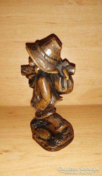 Vándor fiú gyertya figura - 15 cm magas