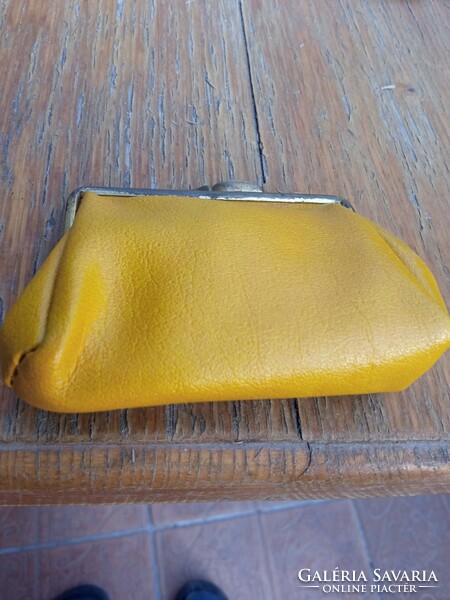 Retro yellow faux leather wallet