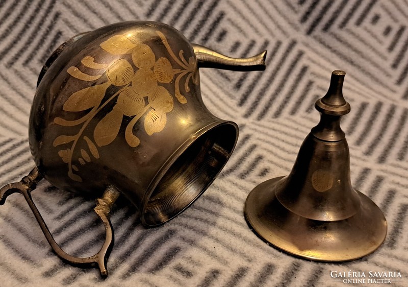 Old copper jug, spout (m4122)