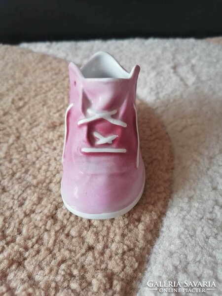 Aquincum porcelain rare pink shoes