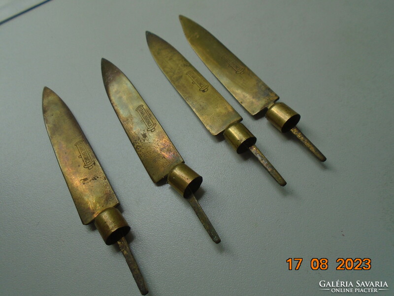 4 pieces attributed to Zsolnay, embossed antler pattern porcelain handle, Stahl-bronze knife details