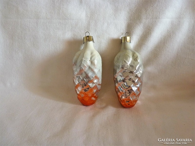 Old glass Christmas tree decorations - 2 snowy pine cones!