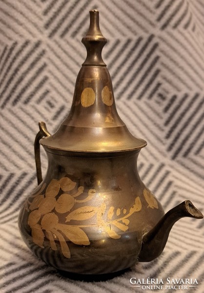 Old copper jug, spout (m4122)