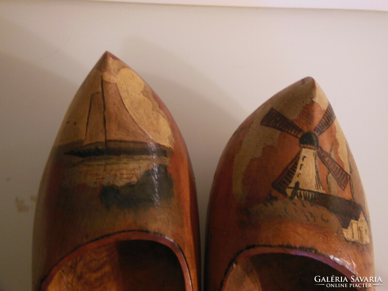Wooden shoe - antique - 24 x 9 x 6.5 cm - hand painted - Dutch - beautiful - decoration - flawless