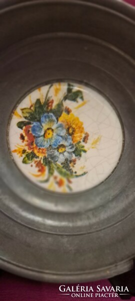 Floral pewter bowl (l4107)