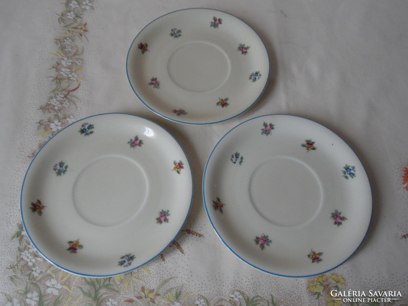 Epiag porcelain flower plate (3 pcs.)