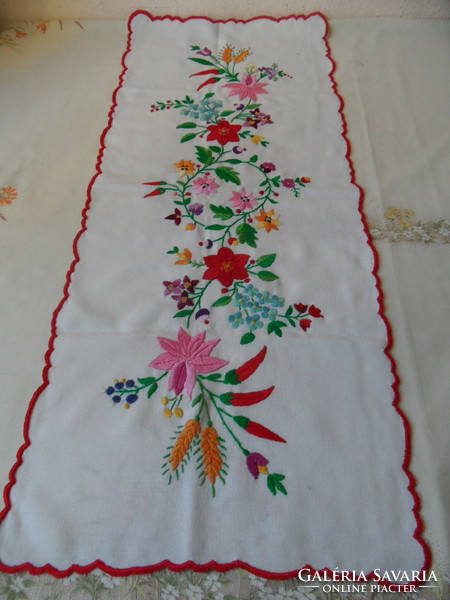 Hand-embroidered Kalocsa tablecloth, runner (31 cm x 75 cm)