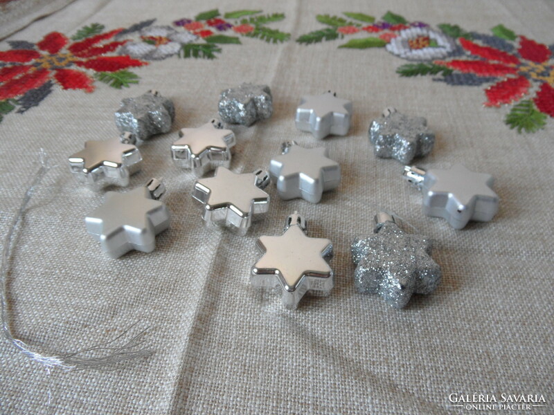 Ezüst színű csillag műanyag karácsonyfadísz ( 12 db. )