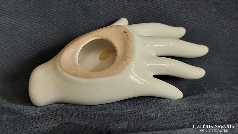 Porcelán kéz