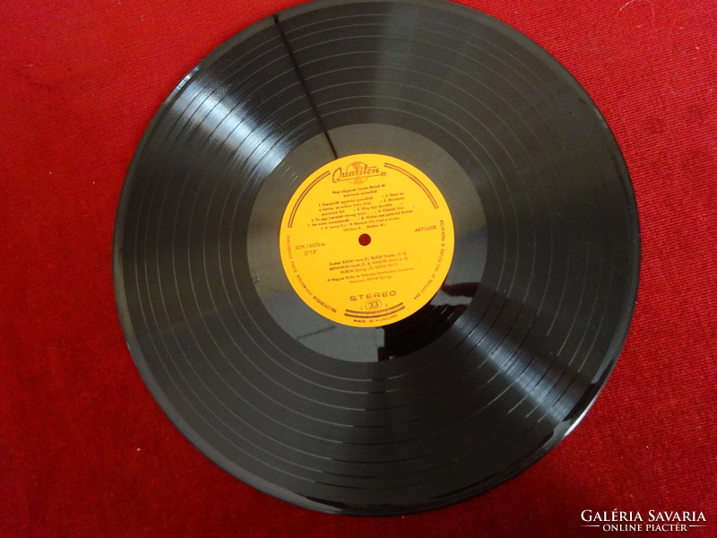 Vinyl LP - qualiton lpx- 16576. Stereo-mono. Let's love each other, children. Jokai.