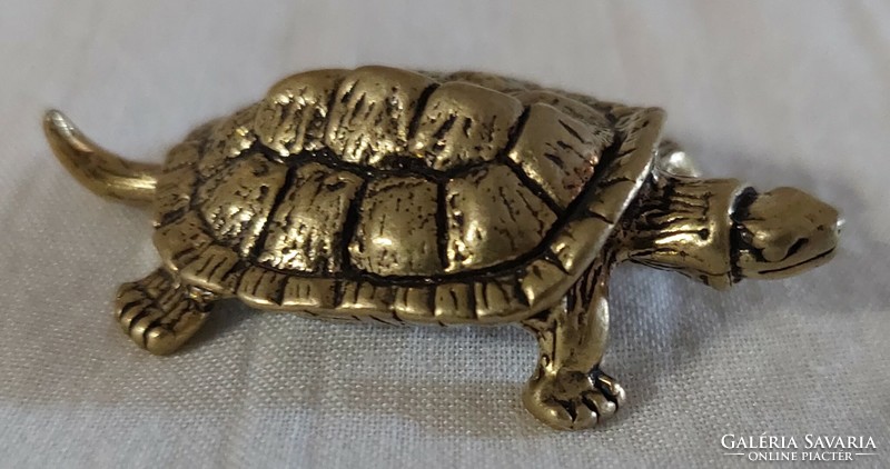 Miniatűr tömör sárgaréz teknős