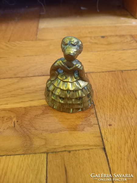Hihetetlen antik réz kisasszony csengő (7x5x4 cm)