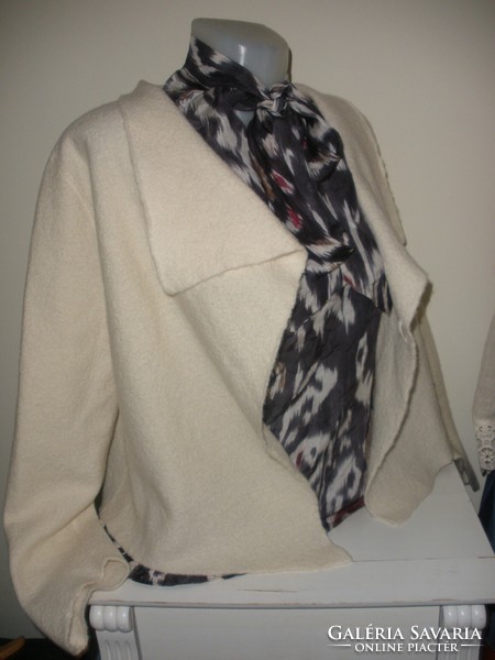 100% Wool small light, elegant jacket, Swedish