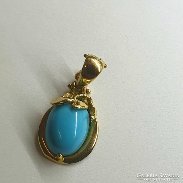 Turquoise stone clasp pendant