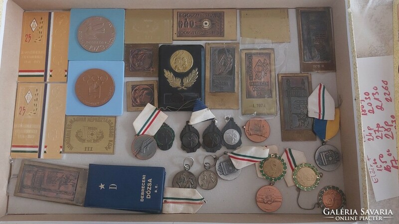 (K) medals, plaques sport shooting, in one, which is in the pictures.