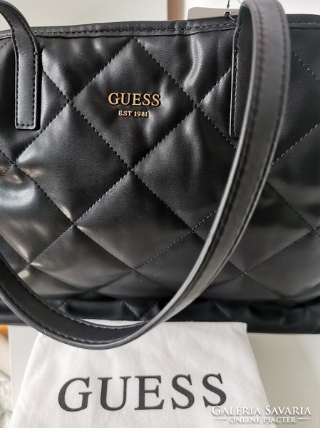 Guess soft leather travel shoulder bag