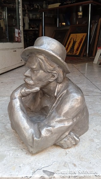 Gorky with a hat, Turin metal statue from the 1970s, height 22 cm.