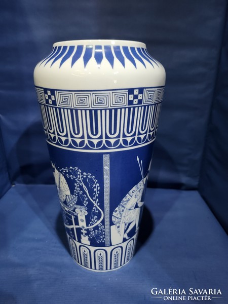 Athena and Heracles vase, a rarity from Ravenclaw