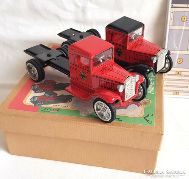 Kovap Tűzoltó autó dobozában 2db+4db felépítmény!
