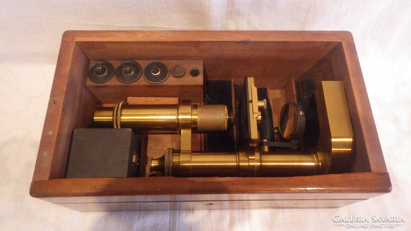 C.Reichert Wien VIII. Bennogasse 26 antik mikroszkóp 1800-as évek