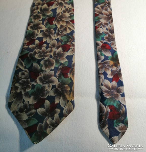 5 db nyakkendő, csomagban.(2)