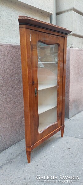 Corner display case in Biedermeier style, nice condition