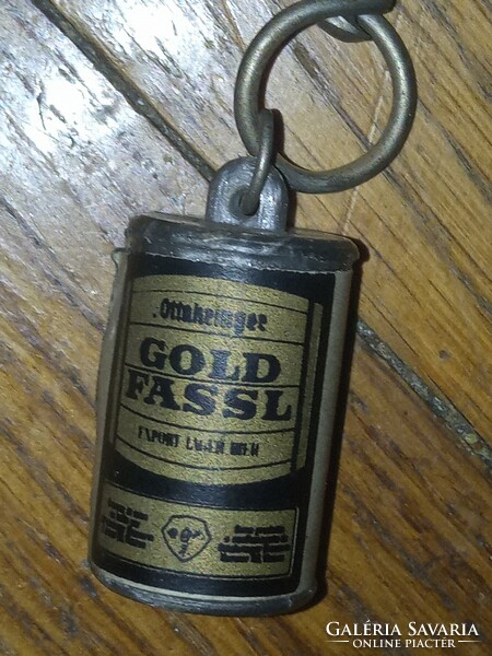 Retro boxed gold fassl key ring from the 1980s