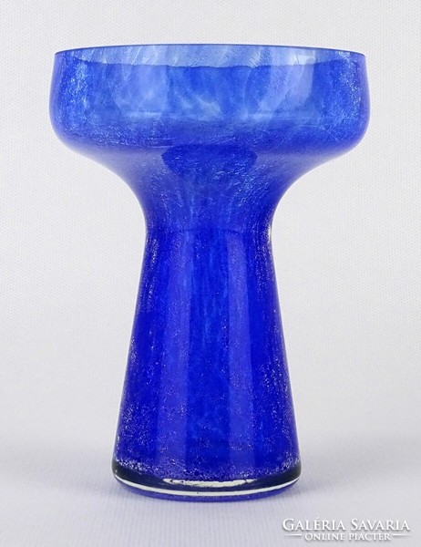 1N961 Gyönyörű kék színű Karcagi fátyolüveg váza 13 cm