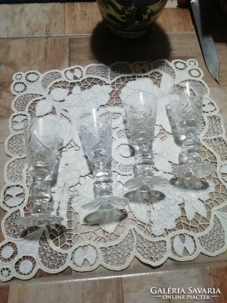 Antique crystal glasses in perfect condition 6.