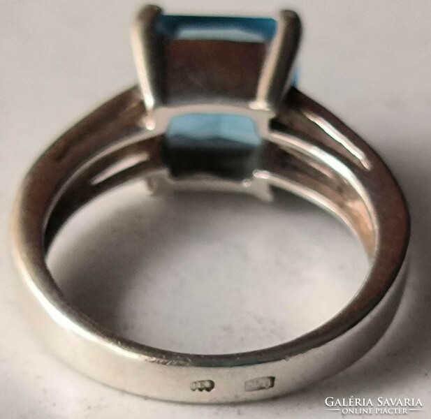 Women's silver ring with blue stones