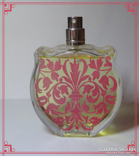 Arthes Jeanne's new collection, damascus rose perfume is Arthes essential with three scents 100 ml.